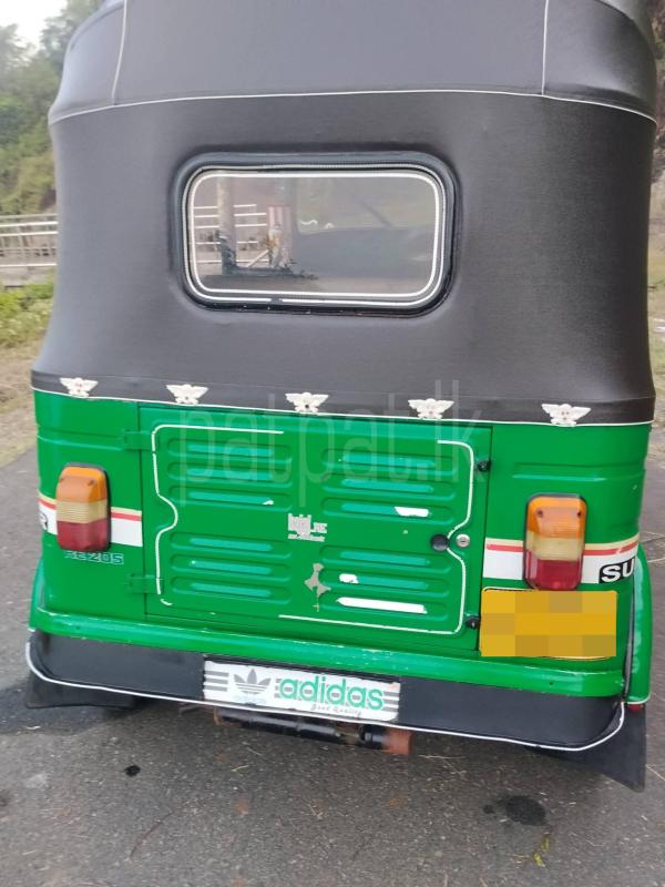 Bajaj 4 stroke 2011 - Used Three wheeler sale in Sri Lanka - patpat.lk