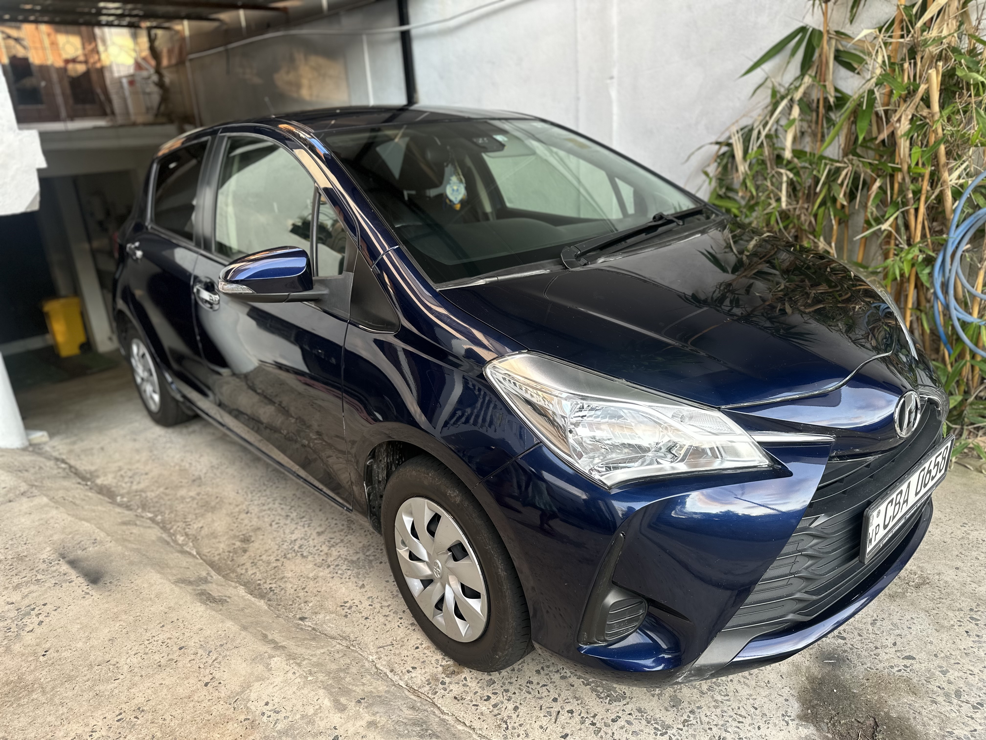 Toyota Vitz 2018 - பயன்படுத்தப்பட்டது கார் sale in Sri Lanka - patpat.lk