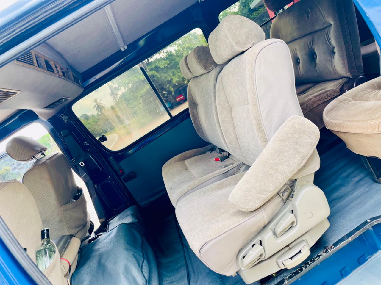 Toyota Hiace 1995 - பயன்படுத்தப்பட்டது வேன் sale in Sri Lanka - patpat.lk