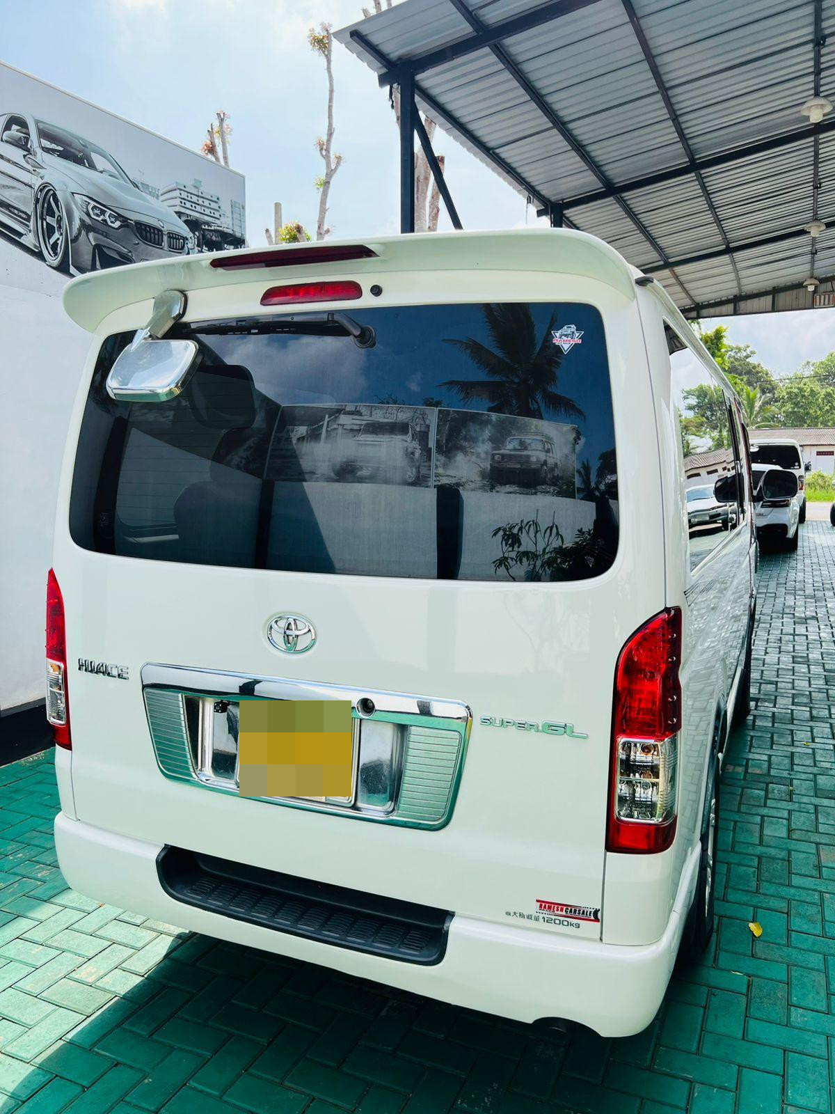 Toyota Hiace 2006 - Used Van sale in Sri Lanka - patpat.lk