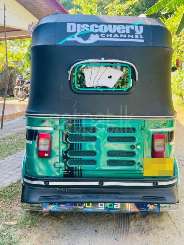 Bajaj 4 stroke 2017 - மறுசீரமைக்கப்பட்டது முச்சக்கர வண்டி sale in Sri Lanka - patpat.lk