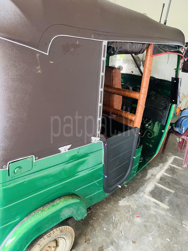 Bajaj 2 stroke 2011 - Used Three wheeler sale in Sri Lanka - patpat.lk
