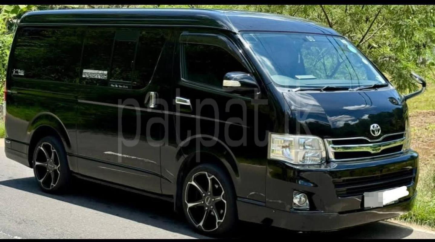 Toyota Hiace 2011 - பயன்படுத்தப்பட்டது வேன் sale in Sri Lanka - patpat.lk