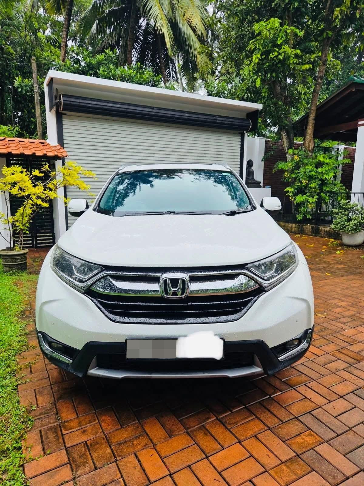 Honda CR V 2018 - භාවිතා කරන ලද SUV රථය sale in Sri Lanka - patpat.lk