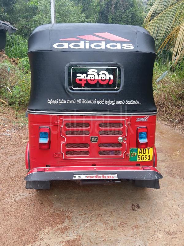 Bajaj Three Wheel 2019 - பயன்படுத்தப்பட்டது முச்சக்கர வண்டி sale in Sri Lanka - patpat.lk