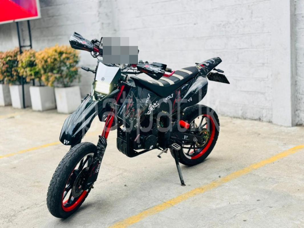 Advertisement image 6