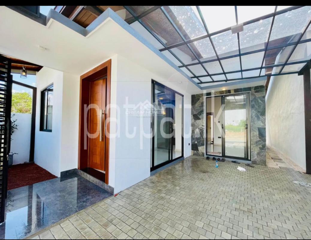 House for Sale in Athurugiriya