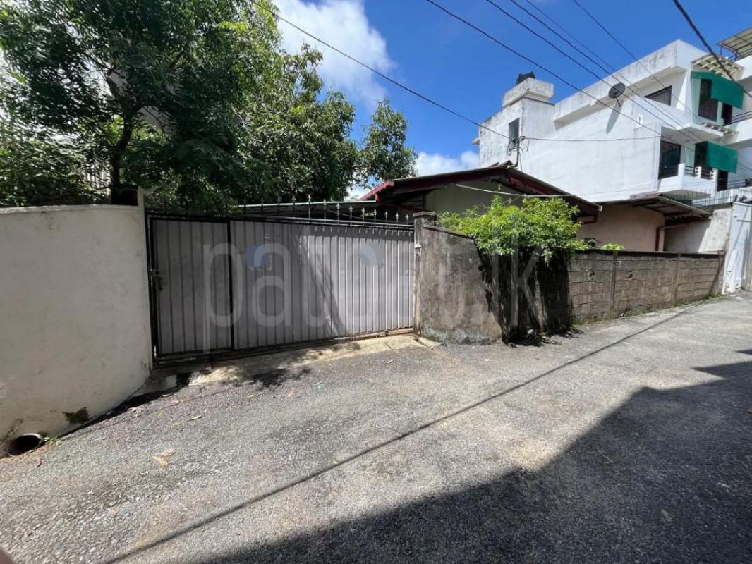 House for Sale in Dehiwala ads-image-1