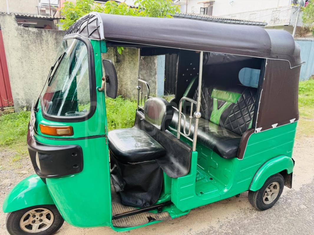 Bajaj 4 stroke 2014 - Used Three wheeler sale in Sri Lanka - patpat.lk