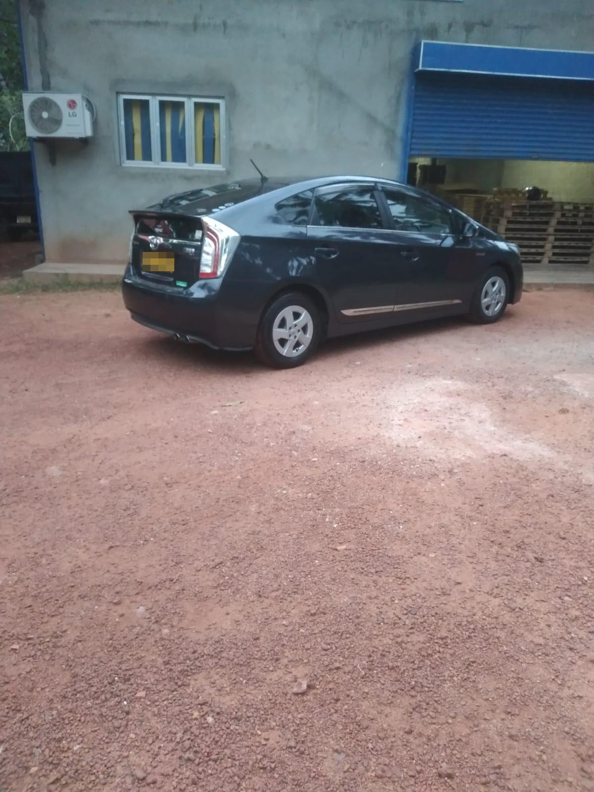 Toyota Prius 2011 - பயன்படுத்தப்பட்டது கார் sale in Sri Lanka - patpat.lk