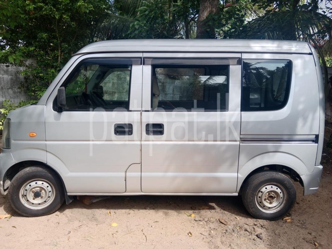 Nissan Clipper 2015 - பயன்படுத்தப்பட்டது வேன் sale in Sri Lanka - patpat.lk
