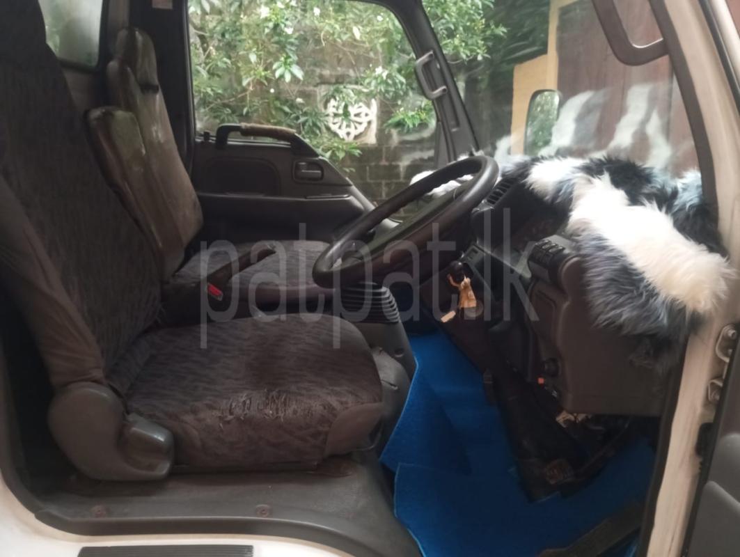 Isuzu ELF 2004 - பயன்படுத்தப்பட்டது டிரக் sale in Sri Lanka - patpat.lk
