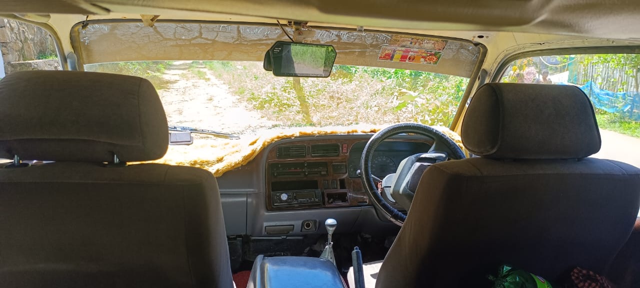 Toyota Hiace 1994 - Used Van sale in Sri Lanka - patpat.lk