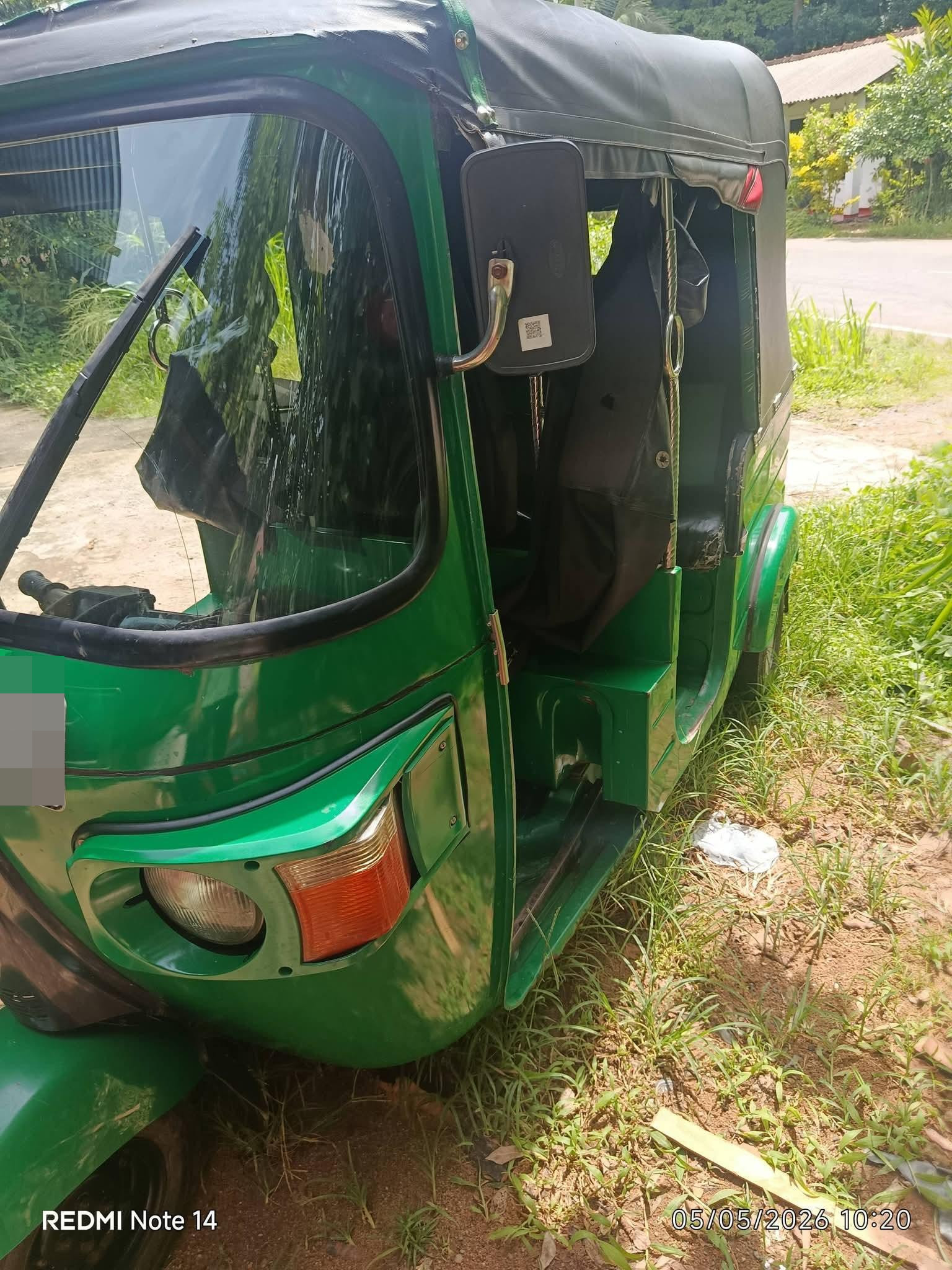 Bajaj Three Wheel 2010 - Used Three wheeler sale in Sri Lanka - patpat.lk