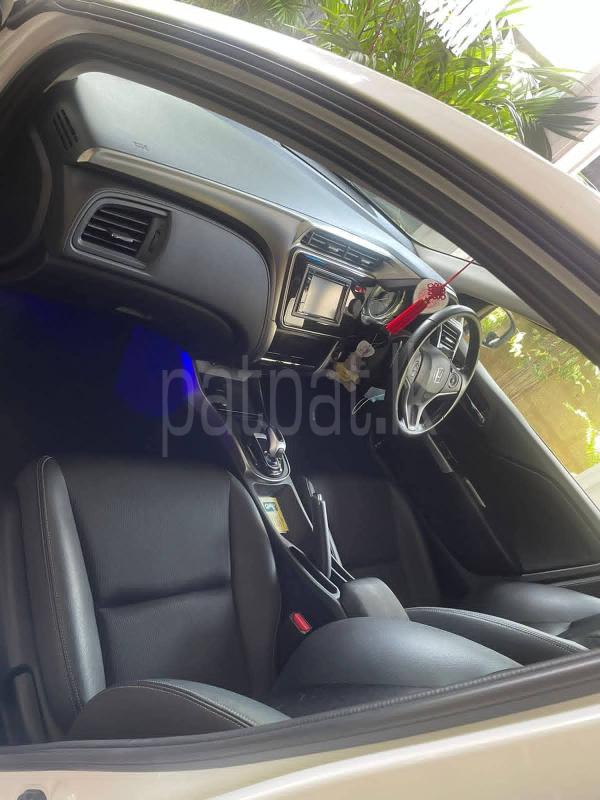 Honda Grace 2015 - பயன்படுத்தப்பட்டது கார் sale in Sri Lanka - patpat.lk