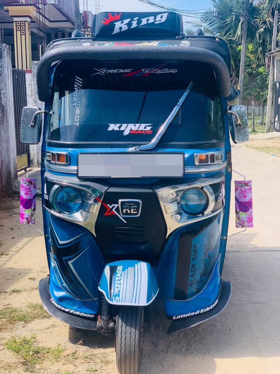 Bajaj Three Wheel 2015 - Reconditioned Three wheeler sale in Sri Lanka - patpat.lk