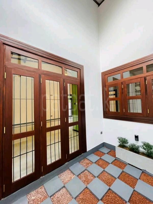 House for Sale in Athurugiriya