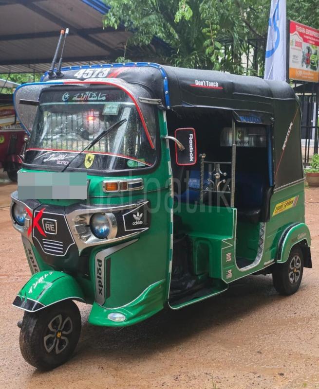 Bajaj Three Wheel 2016 - பயன்படுத்தப்பட்டது முச்சக்கர வண்டி sale in Sri Lanka - patpat.lk