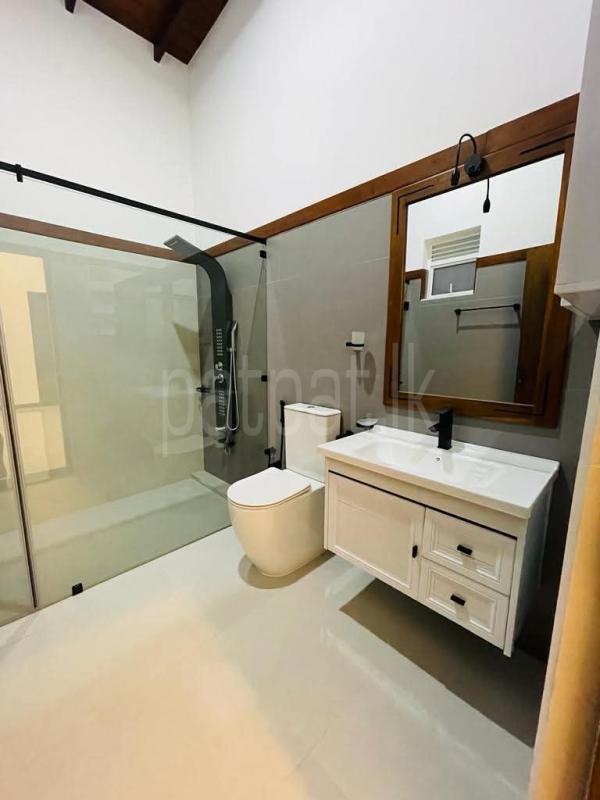 House for Sale in Talawatugoda