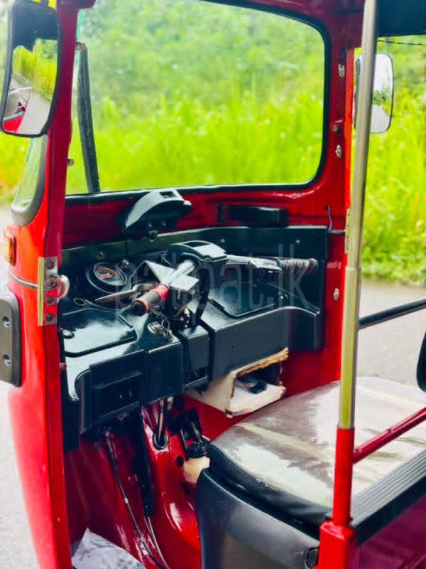 Bajaj 4 stroke 2016 - Used Three wheeler sale in Sri Lanka - patpat.lk