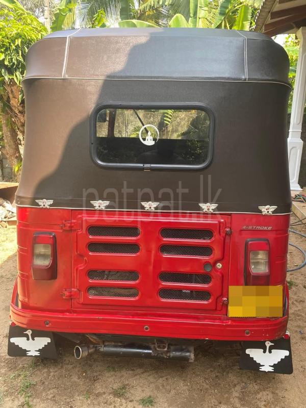 Bajaj Three Wheel 2015 - பயன்படுத்தப்பட்டது முச்சக்கர வண்டி sale in Sri Lanka - patpat.lk