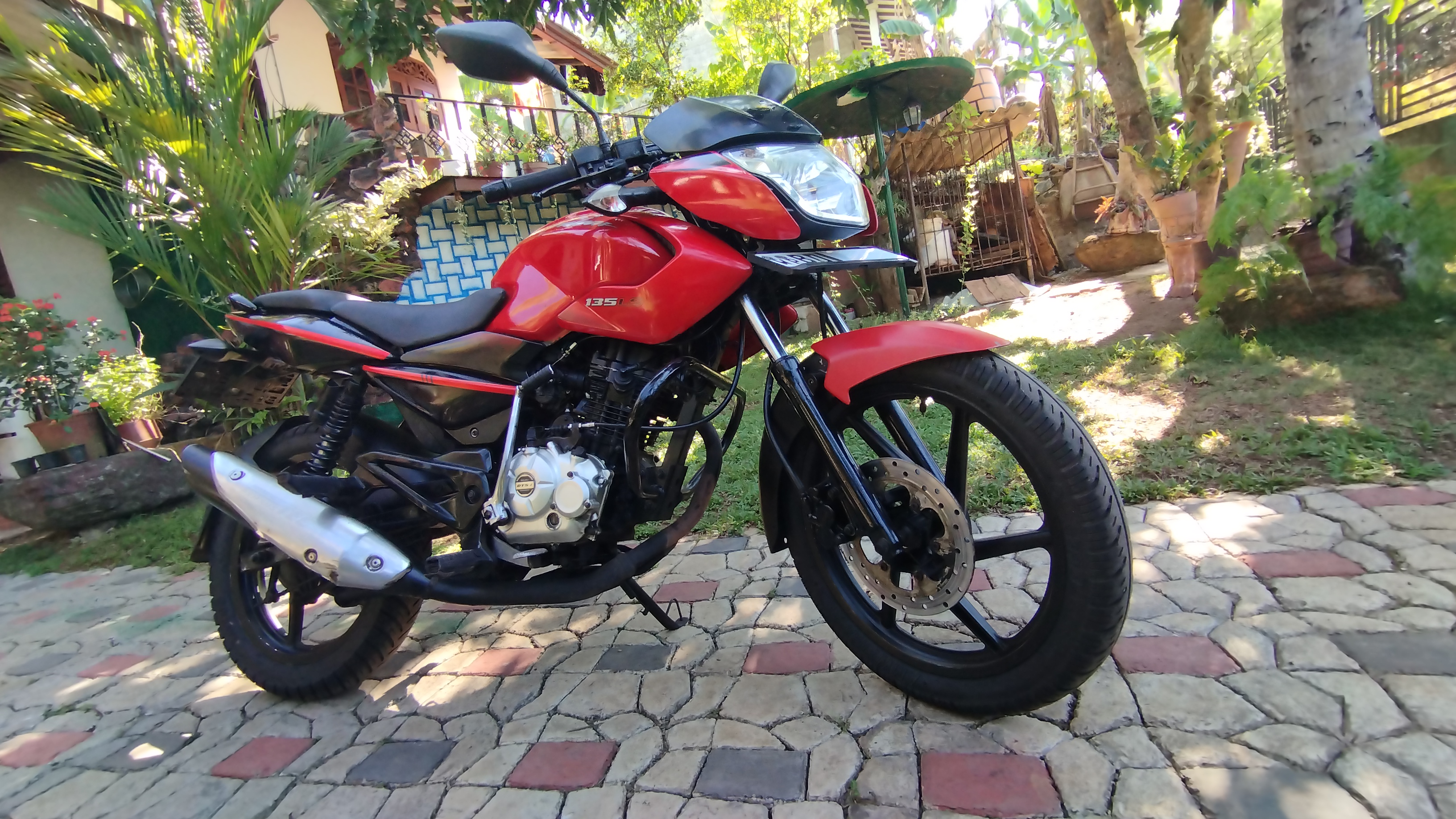 Bajaj Pulsar 2015 - பயன்படுத்தப்பட்டது பைக் sale in Sri Lanka - patpat.lk