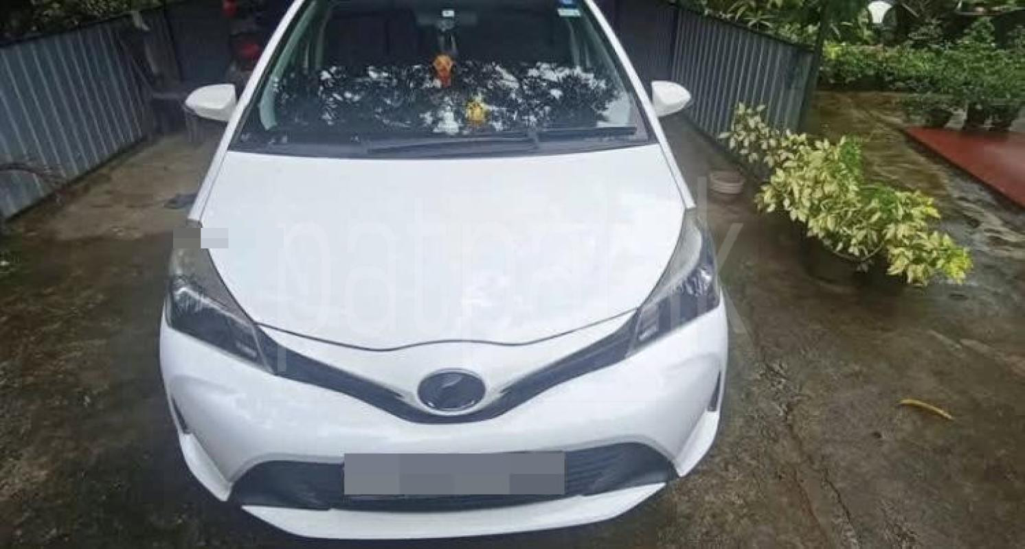 Toyota Vitz 2016 - பயன்படுத்தப்பட்டது கார் sale in Sri Lanka - patpat.lk