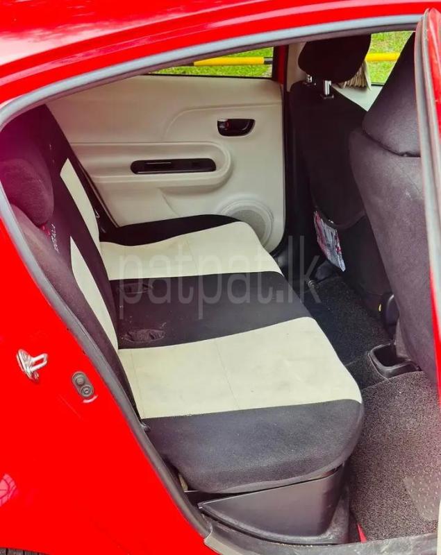 Toyota Aqua 2013 - பயன்படுத்தப்பட்டது கார் sale in Sri Lanka - patpat.lk