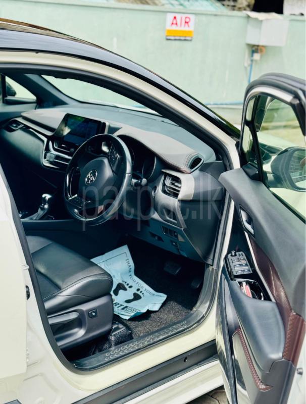 Toyota CHR 2018 - Used SUV sale in Sri Lanka - patpat.lk