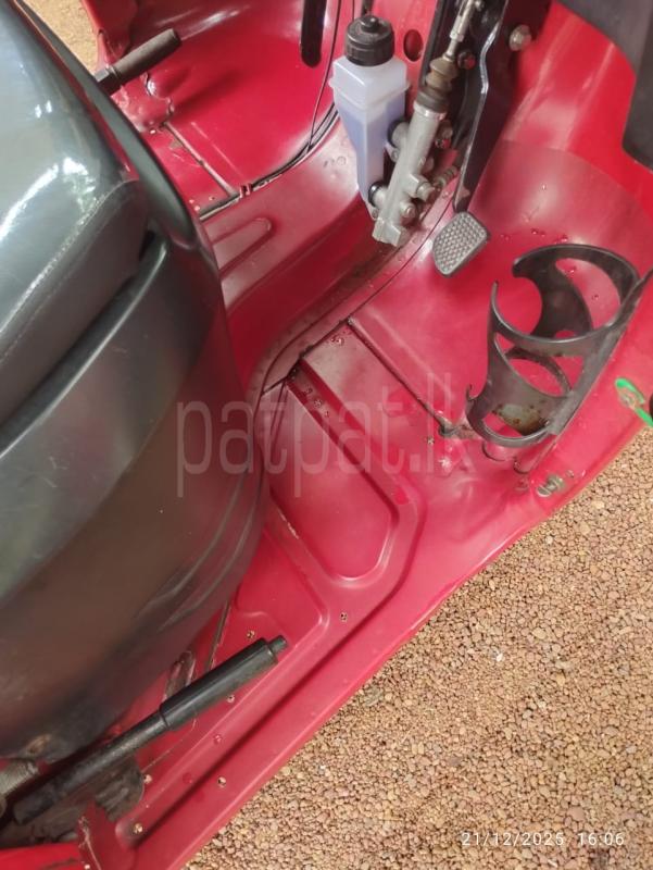 Bajaj Three Wheel 2018 - பயன்படுத்தப்பட்டது முச்சக்கர வண்டி sale in Sri Lanka - patpat.lk