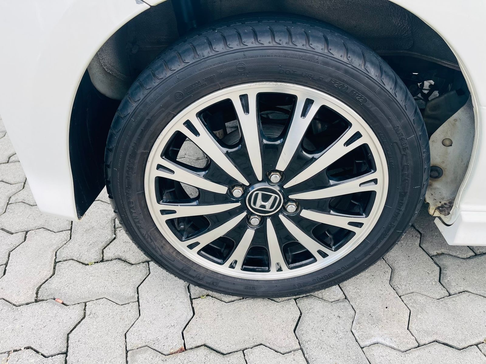 Advertisement image 5