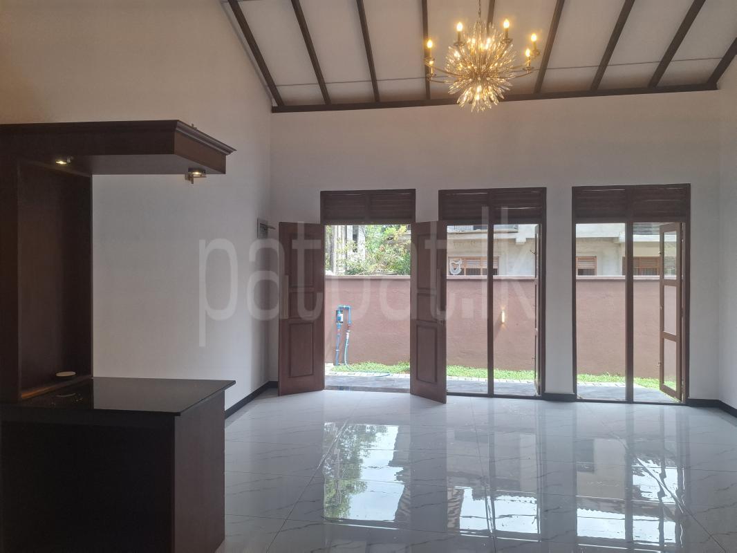 House for Sale in Godagama ads-image-1