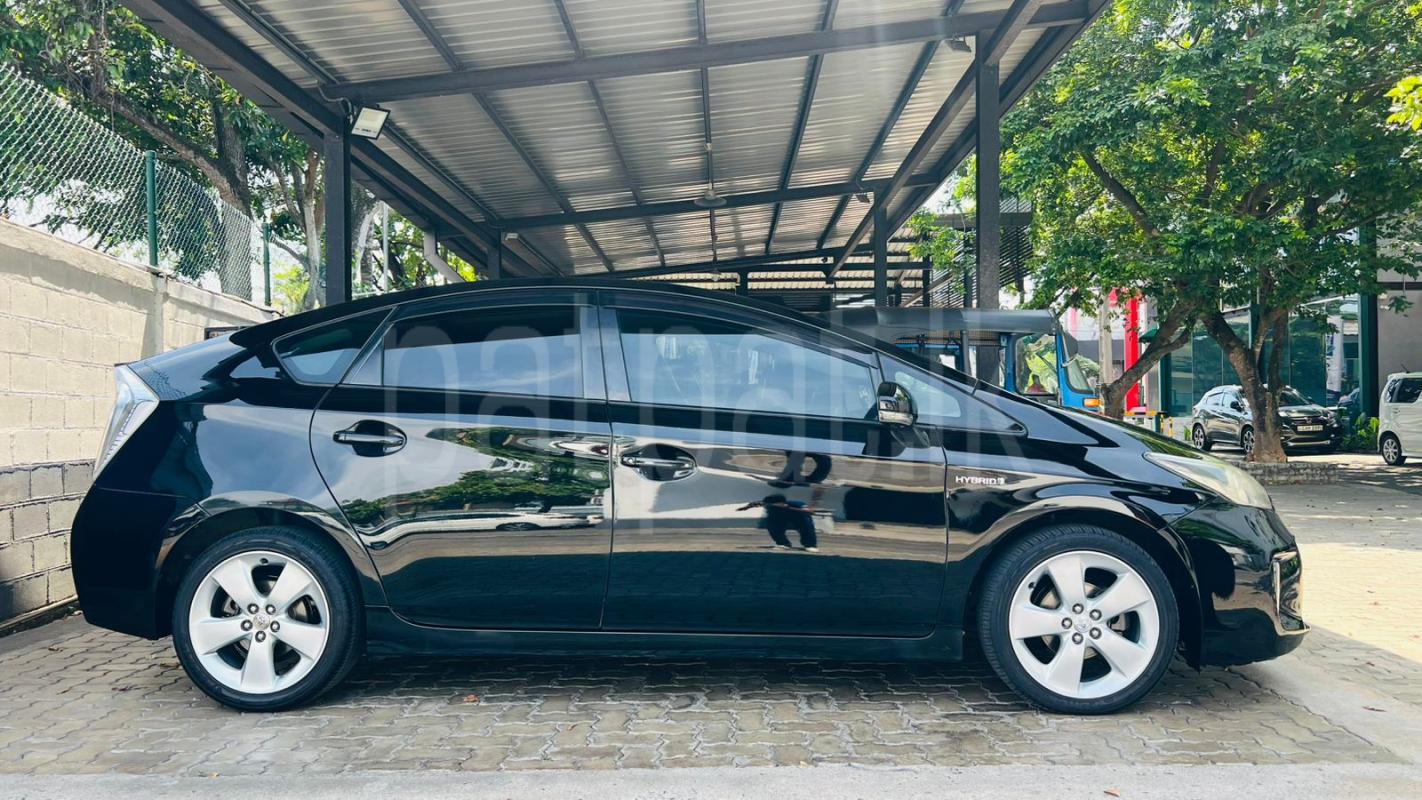 Toyota Prius 2013 - Used Car sale in Sri Lanka - patpat.lk