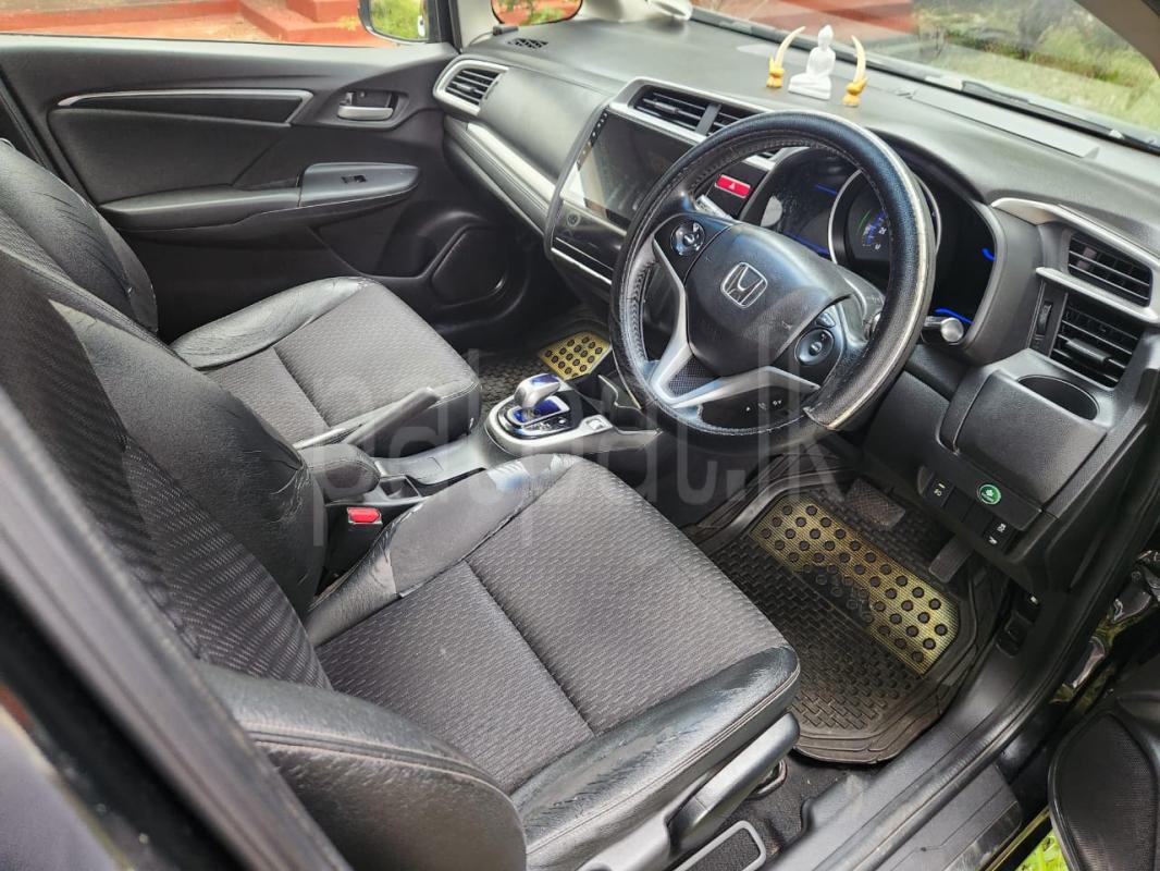 Honda Fit 2013 - பயன்படுத்தப்பட்டது கார் sale in Sri Lanka - patpat.lk
