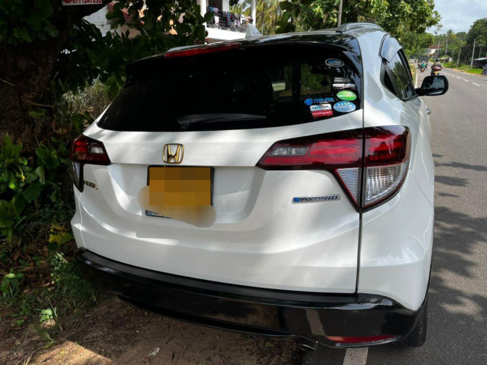 Honda Vezel 2016 - Used SUV sale in Sri Lanka - patpat.lk