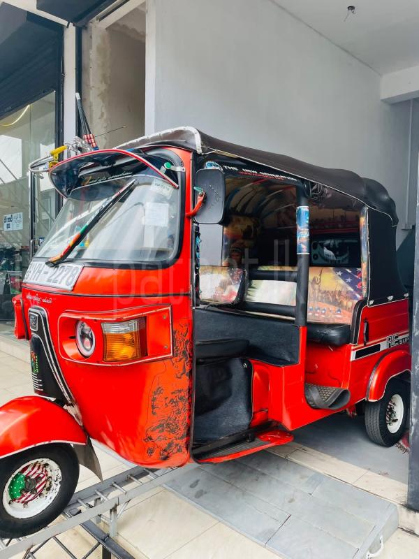 Bajaj 4 stroke 2010 - Used Three wheeler sale in Sri Lanka - patpat.lk