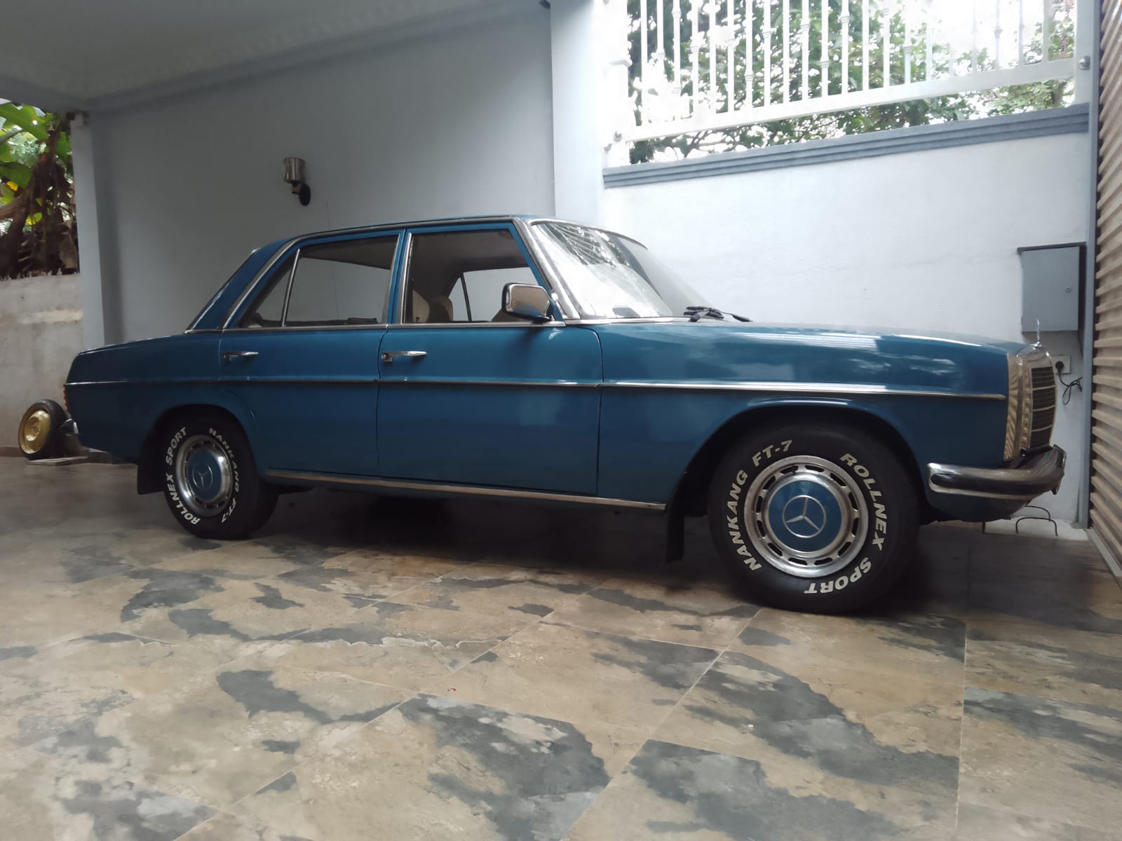 Mercedes Benz D Class 1972 - Used Car sale in Sri Lanka - patpat.lk