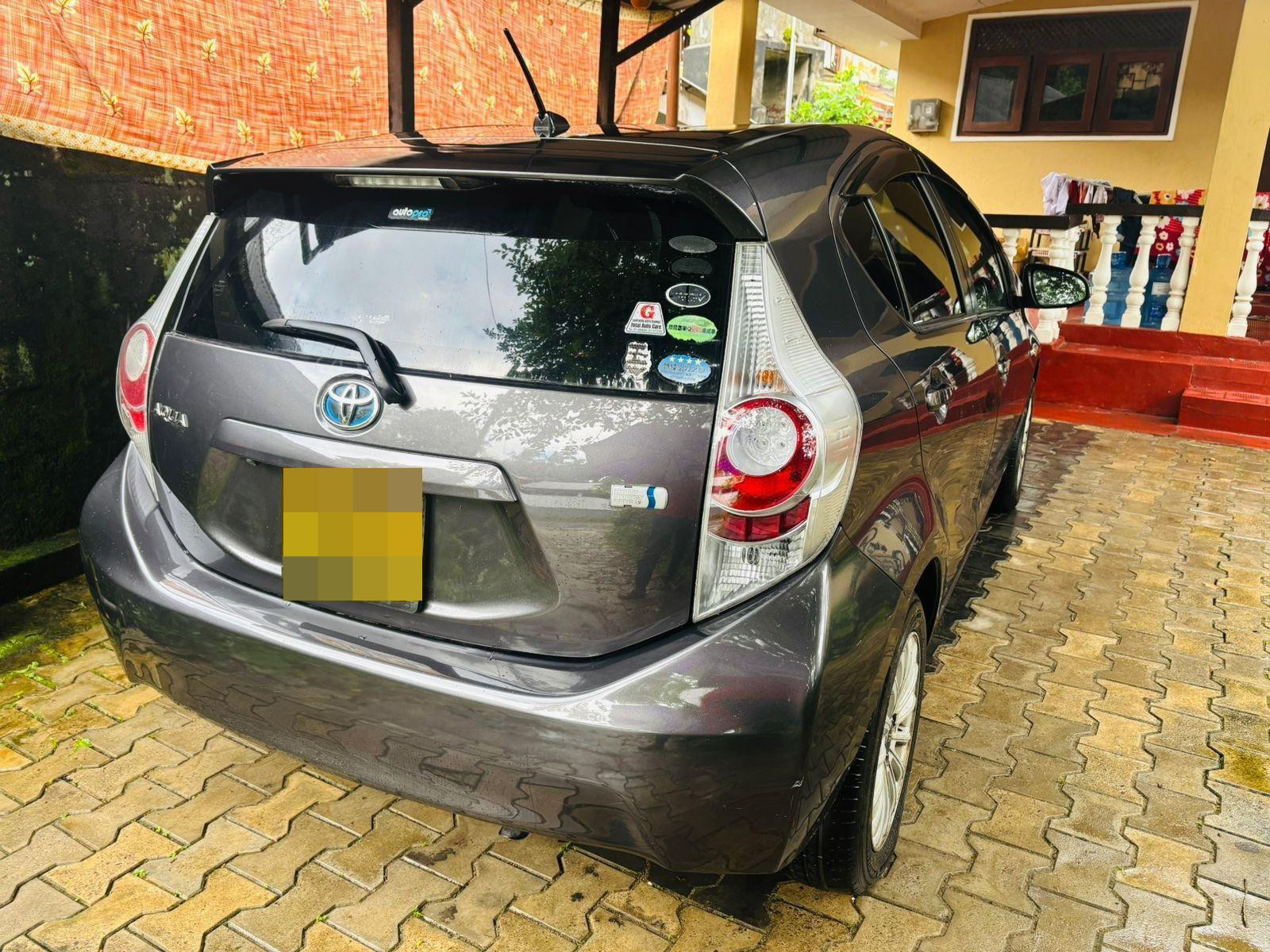 Toyota Aqua 2012 - Used Car sale in Sri Lanka - patpat.lk
