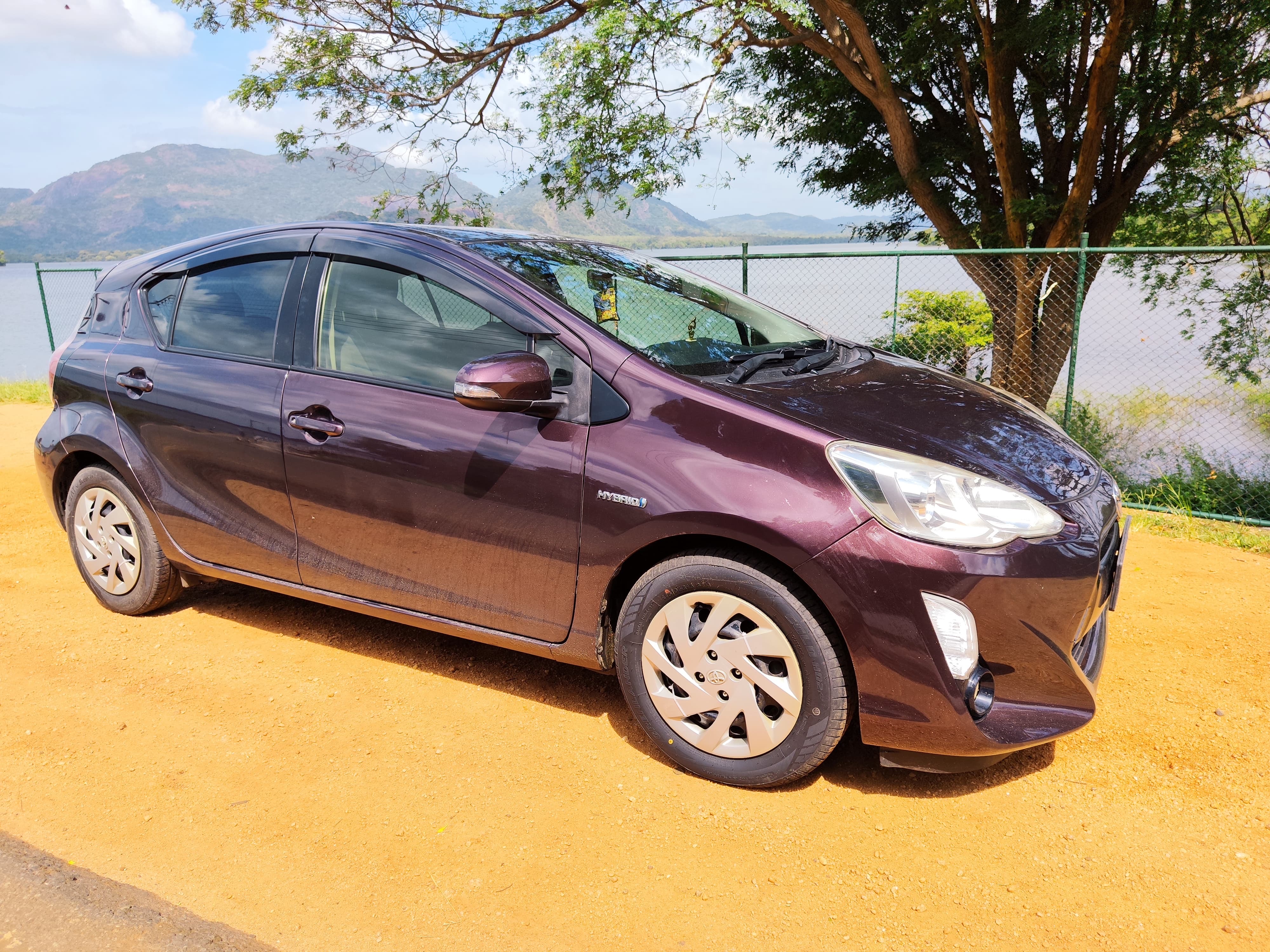 Toyota Aqua 2015 - Used Car sale in Sri Lanka - patpat.lk