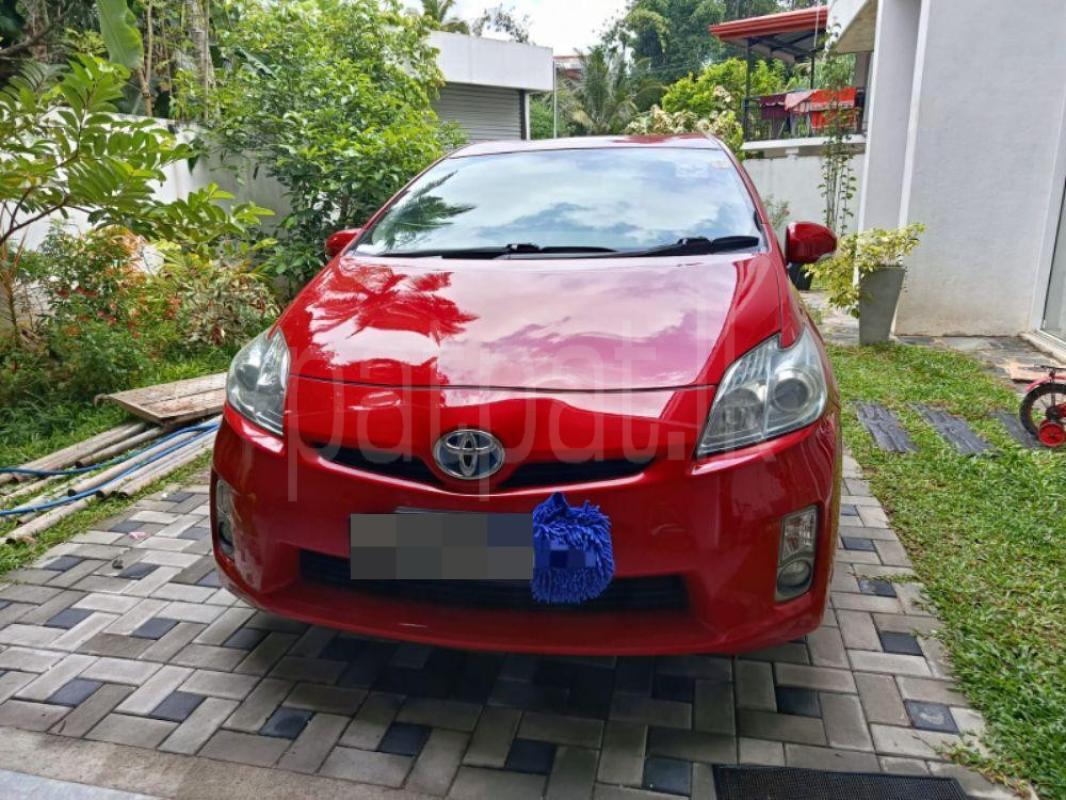 Toyota Prius 2011 - பயன்படுத்தப்பட்டது கார் sale in Sri Lanka - patpat.lk