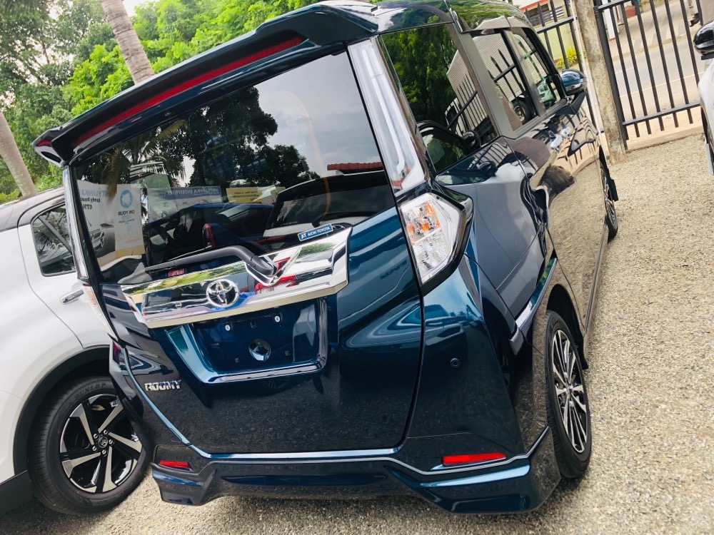 Toyota Roomy 2023 - නැවත සකස් කල වෑන් රථය sale in Sri Lanka - patpat.lk
