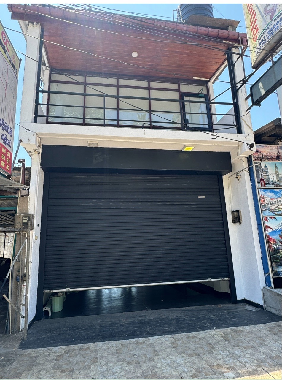 Building for Rent in Peradeniya