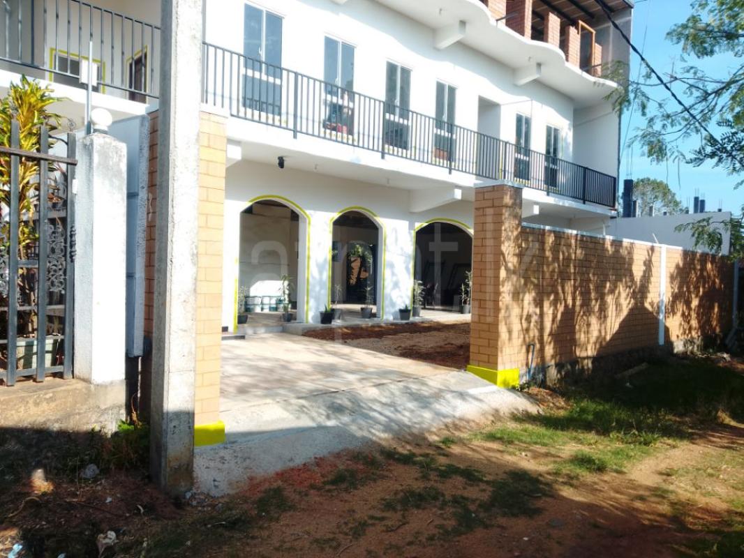 premium-listing-image