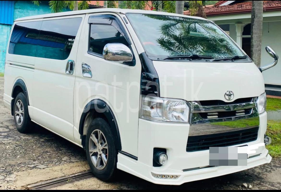 Toyota Hiace 2017 - பயன்படுத்தப்பட்டது வேன் sale in Sri Lanka - patpat.lk