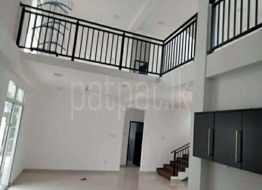 House for Sale in Athurugiriya