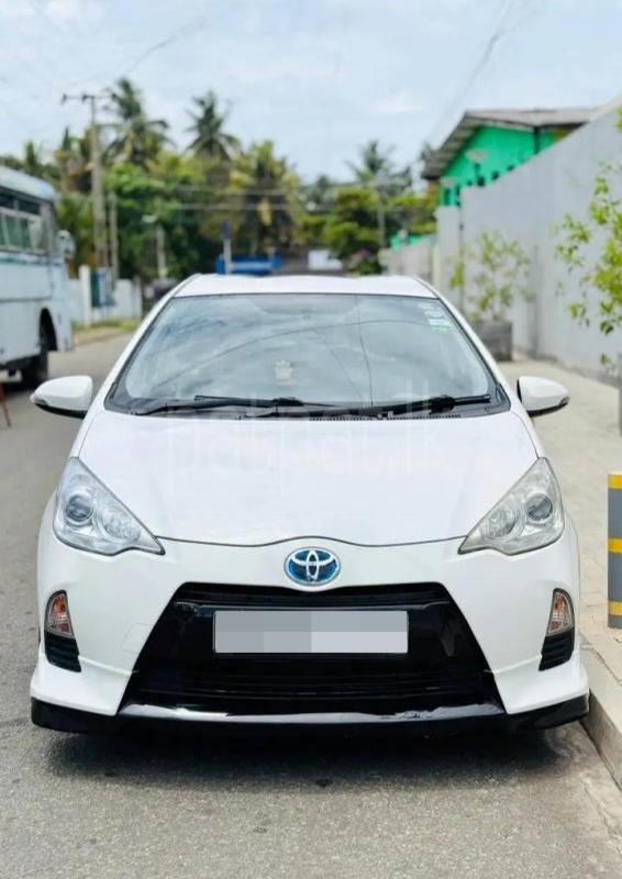 Toyota Aqua 2012 - பயன்படுத்தப்பட்டது கார் sale in Sri Lanka - patpat.lk