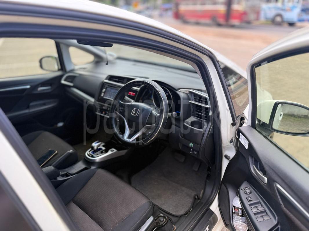 Honda Fit 2014 - பயன்படுத்தப்பட்டது கார் sale in Sri Lanka - patpat.lk