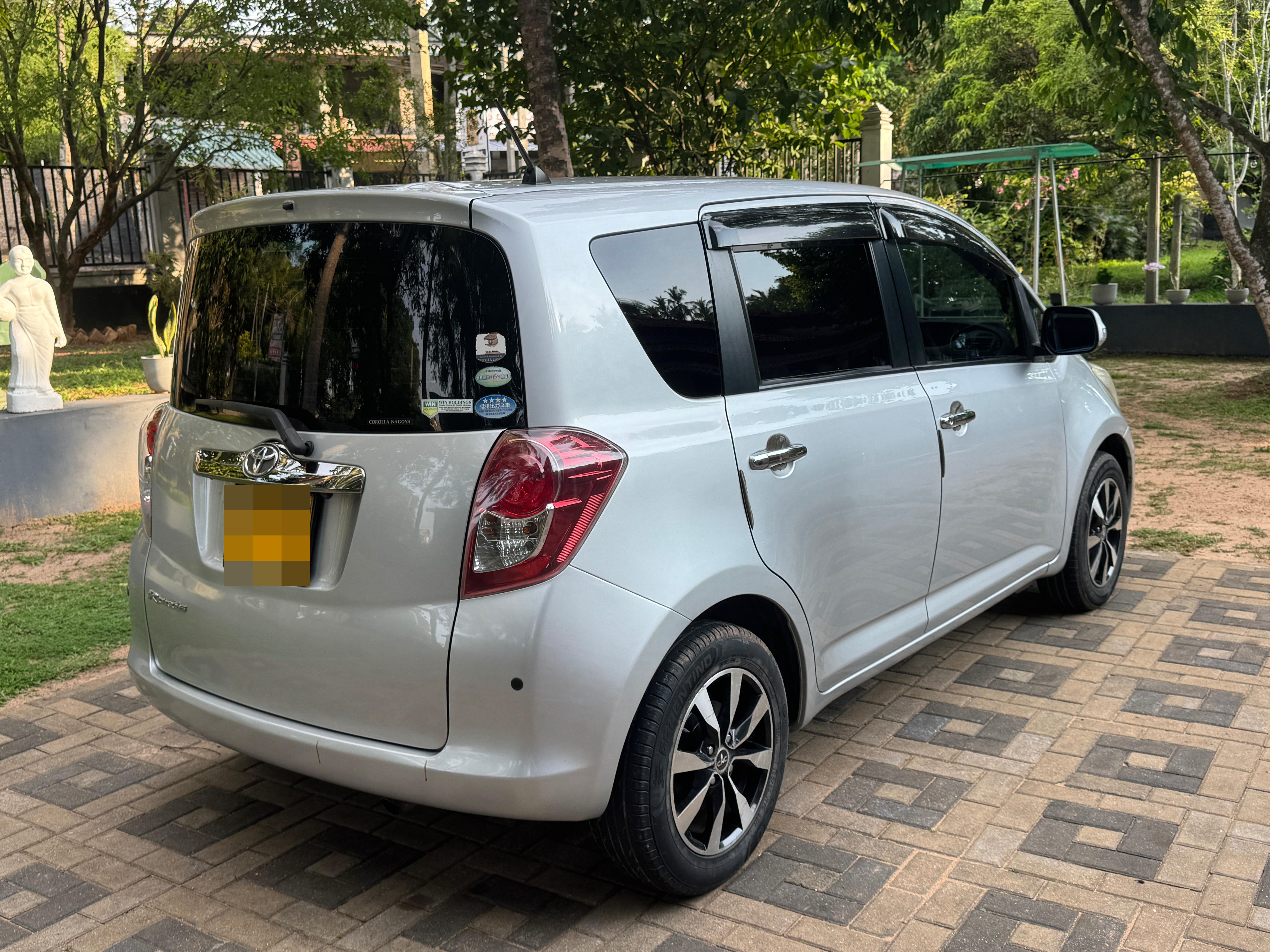 Toyota Ractis 2010 - Used Car sale in Sri Lanka - patpat.lk