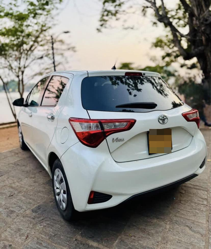 Toyota Vitz 2015 - භාවිතා කරන ලද කාර් sale in Sri Lanka - patpat.lk