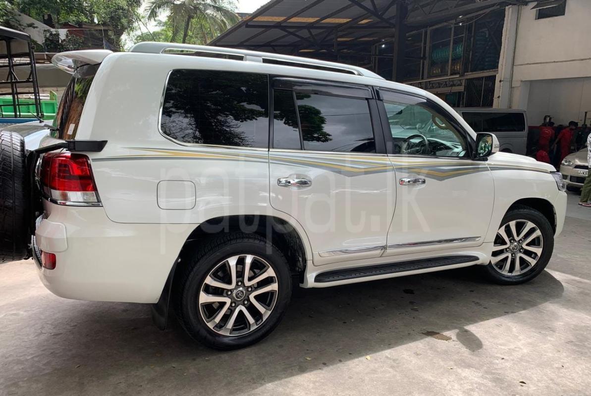 Advertisement image 3